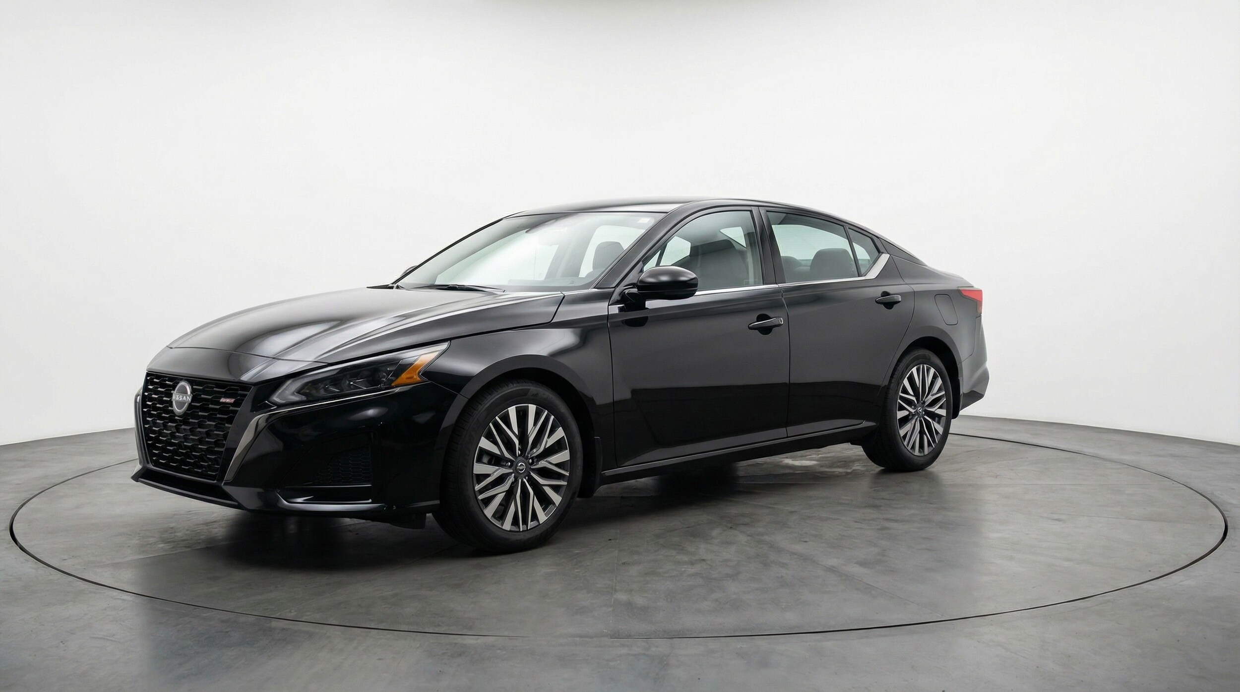 Thumbnail: 2025 Nissan Altima - 3