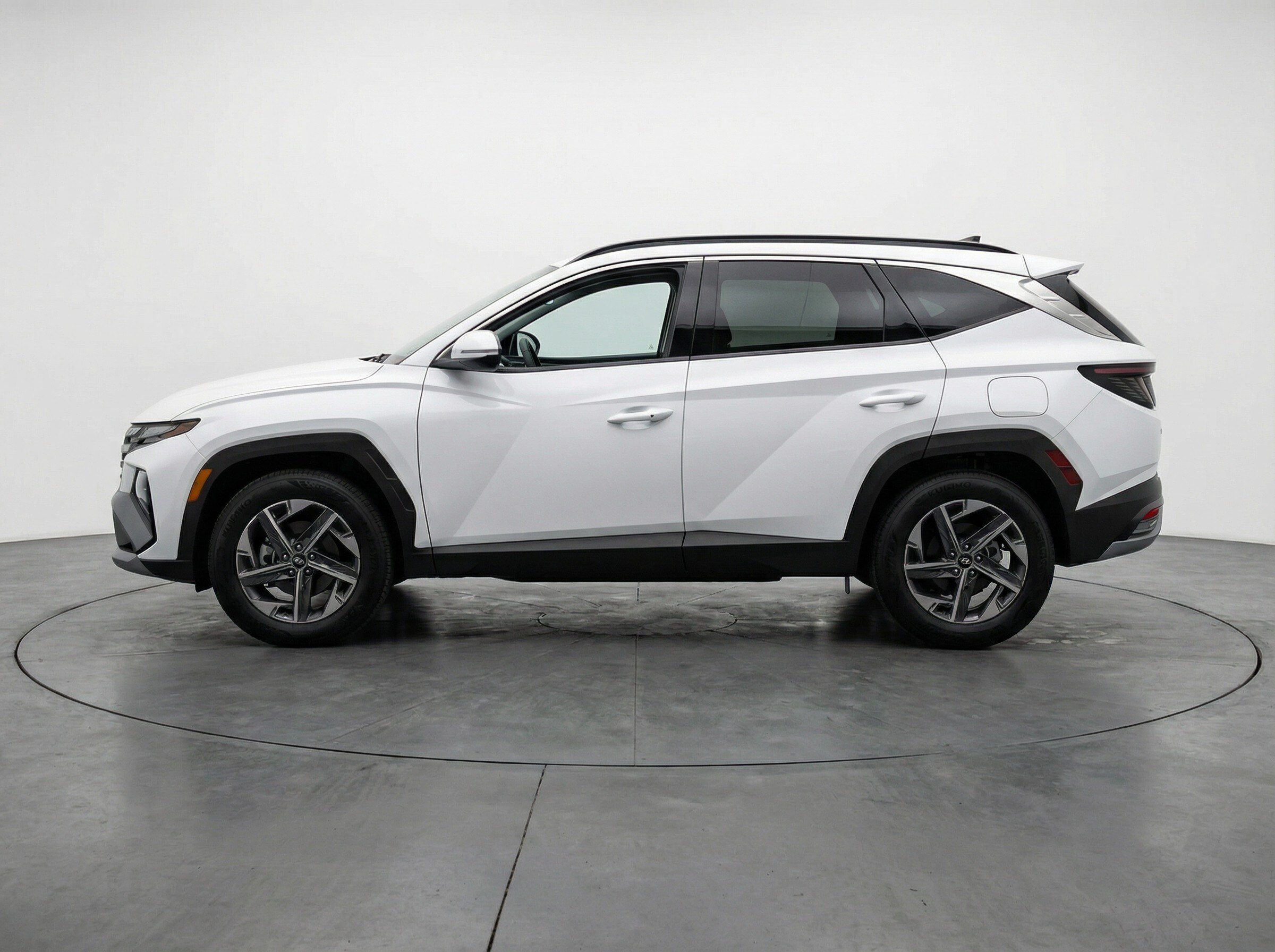 Thumbnail: 2025 Hyundai Tucson - 4