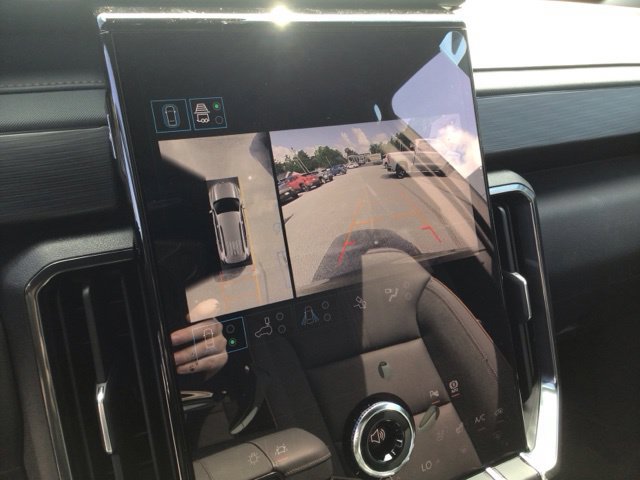 2027 GMC Acadia AT4 - Photo 17
