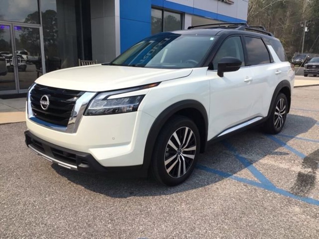 Used 2024 Nissan Pathfinder Platinum SUV