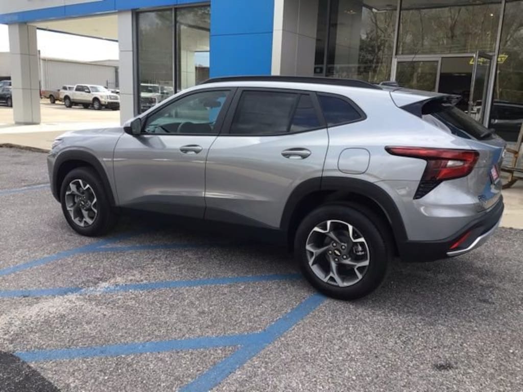 New 2026 Chevrolet Trax LT SUV