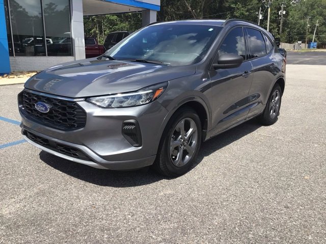 2023 Ford Escape ST-Line photo 2