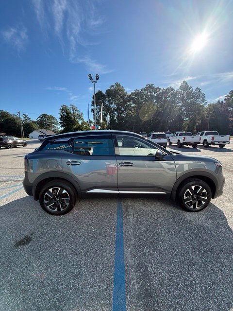 Used 2025 Nissan Kicks SR SUV