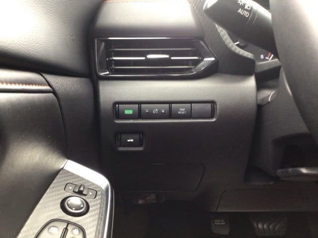 2025 Nissan Sentra SR - Photo 9