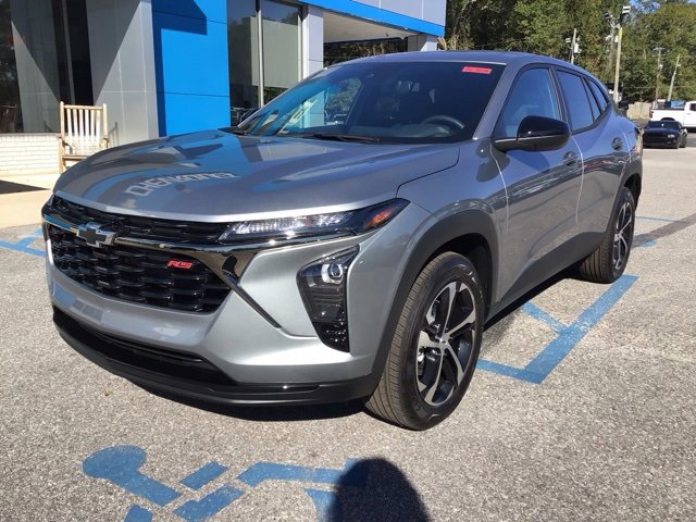 2026 Chevrolet Trax photo 2