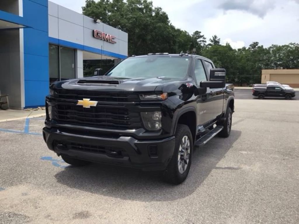 Used 2024 Chevrolet Silverado 2500 HD Custom Truck Crew Cab