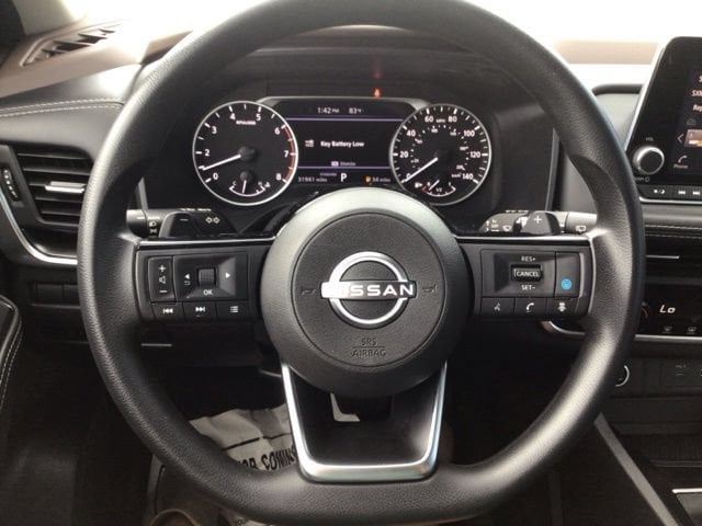 2023 Nissan Rogue SV - Photo 13