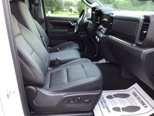 2024 GMC Sierra 1500 SLT - Photo 26