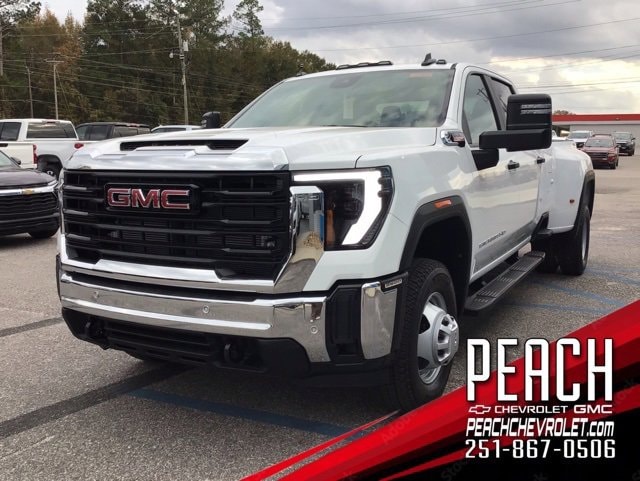 2026 GMC Sierra 3500HD Pro's photo