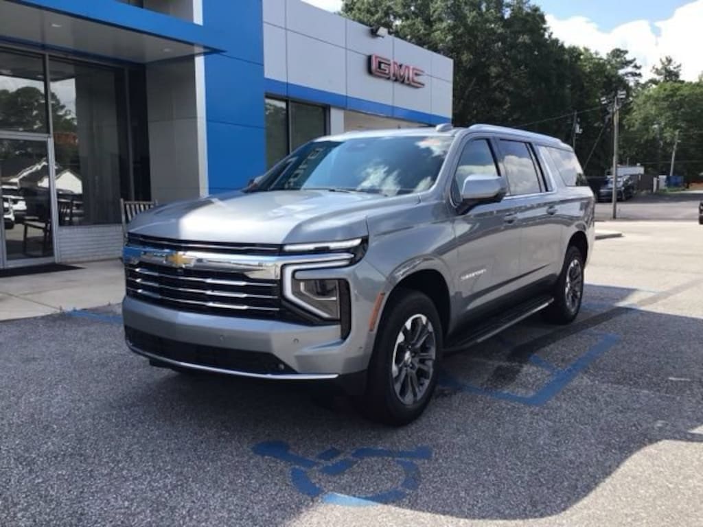 New 2026 Chevrolet Suburban LT SUV