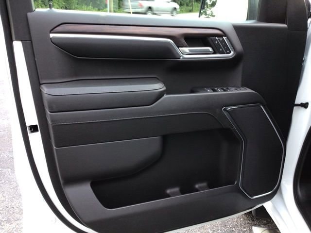 2024 GMC Sierra 1500 SLT - Photo 10