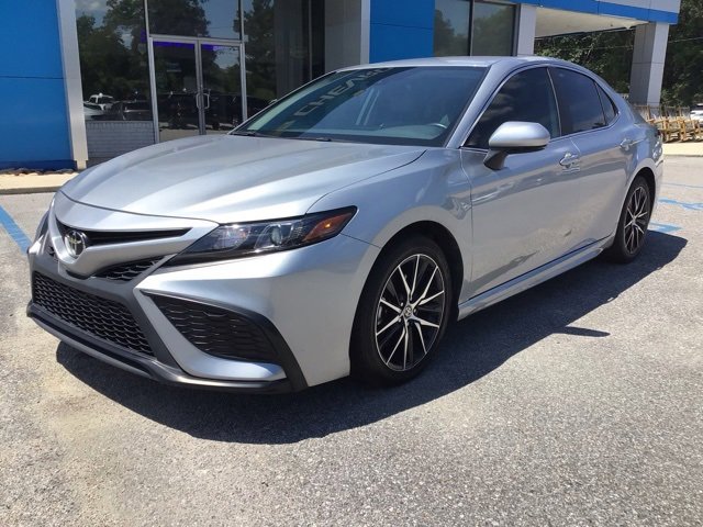 2024 Toyota Camry SE photo 2