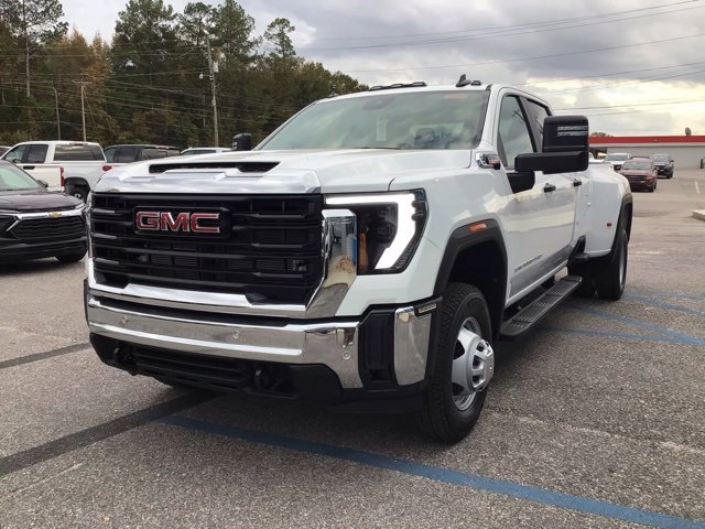 2026 Gmc Sierra 3500 HD Pro photo 2