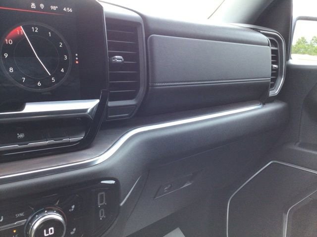 2024 GMC Sierra 1500 SLT - Photo 19