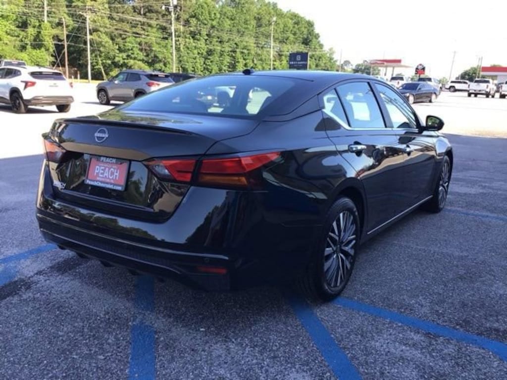 Used 2025 Nissan Altima SV Sedan