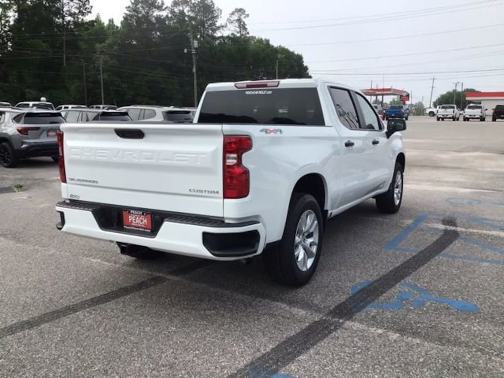 New 2026 Chevrolet Silverado 1500 Custom Truck