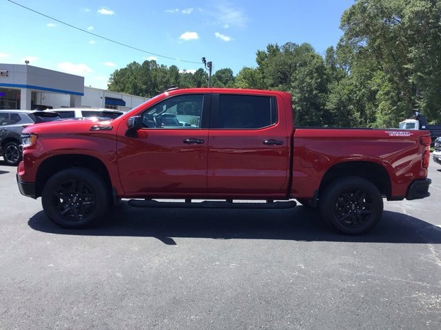 2024 Chevrolet Silverado LT photo 3