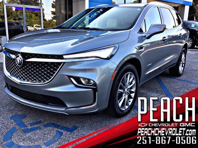 2024 Buick Enclave Avenir's photo