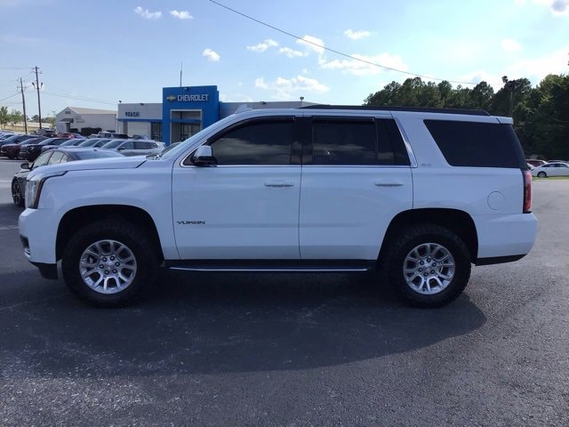 2019 Gmc Yukon SLT photo 3