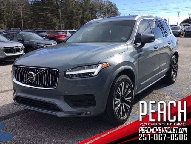 2020 Volvo XC90 Momentum's photo