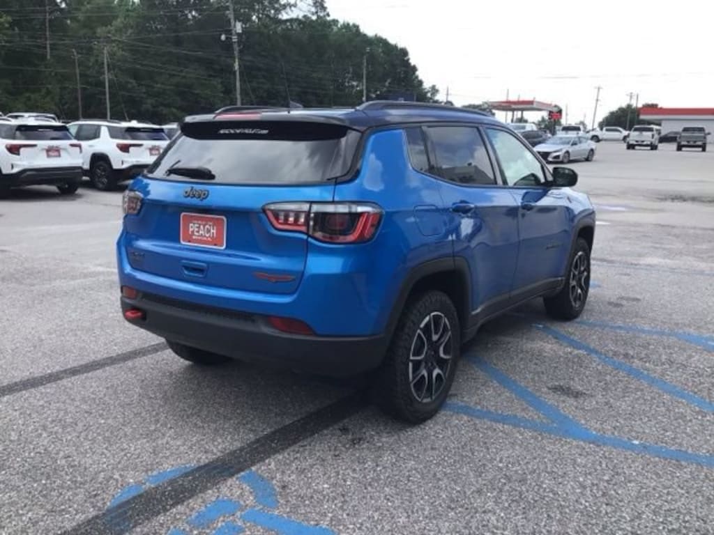 Used 2025 Jeep Compass Trailhawk SUV
