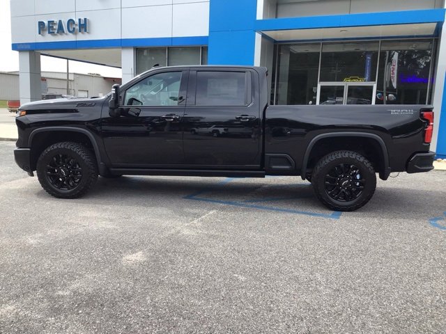 2026 Chevrolet Silverado 2500HD LTZ photo 3