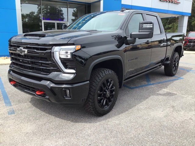 2026 Chevrolet Silverado 2500HD LTZ photo 2