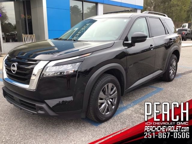 2025 Nissan Pathfinder SV 4WD's photo
