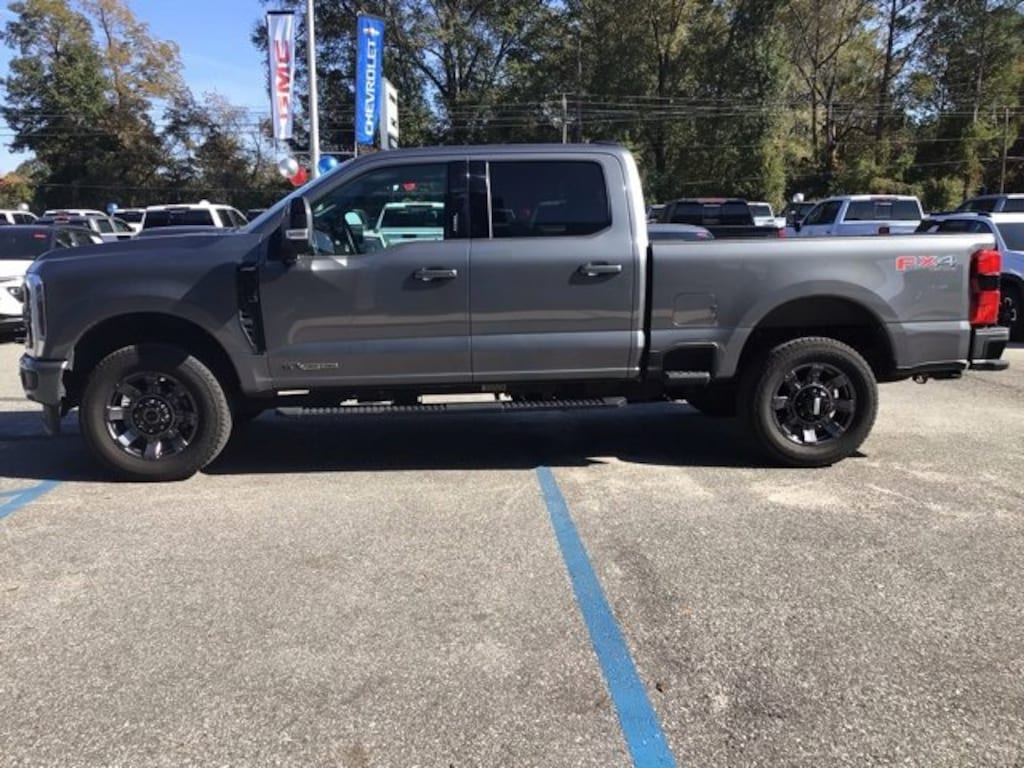 Used 2024 Ford Super Duty F-350 SRW XL Truck Crew Cab