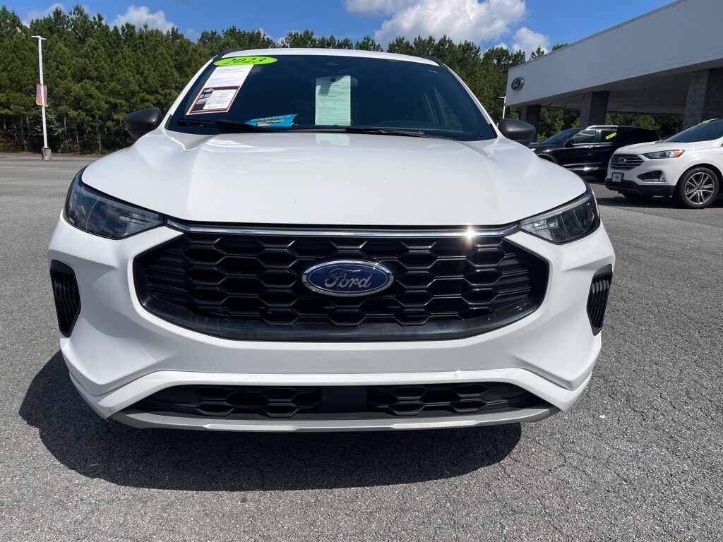 2023 Ford Escape ST-Line photo 3