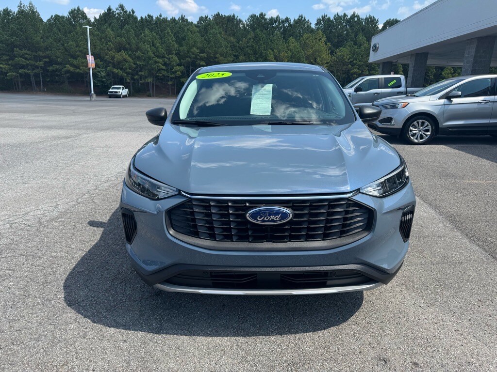 2025 Ford Escape Active photo 2