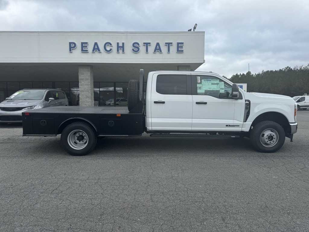 2026 Ford F-350 Chassis TRUCK 