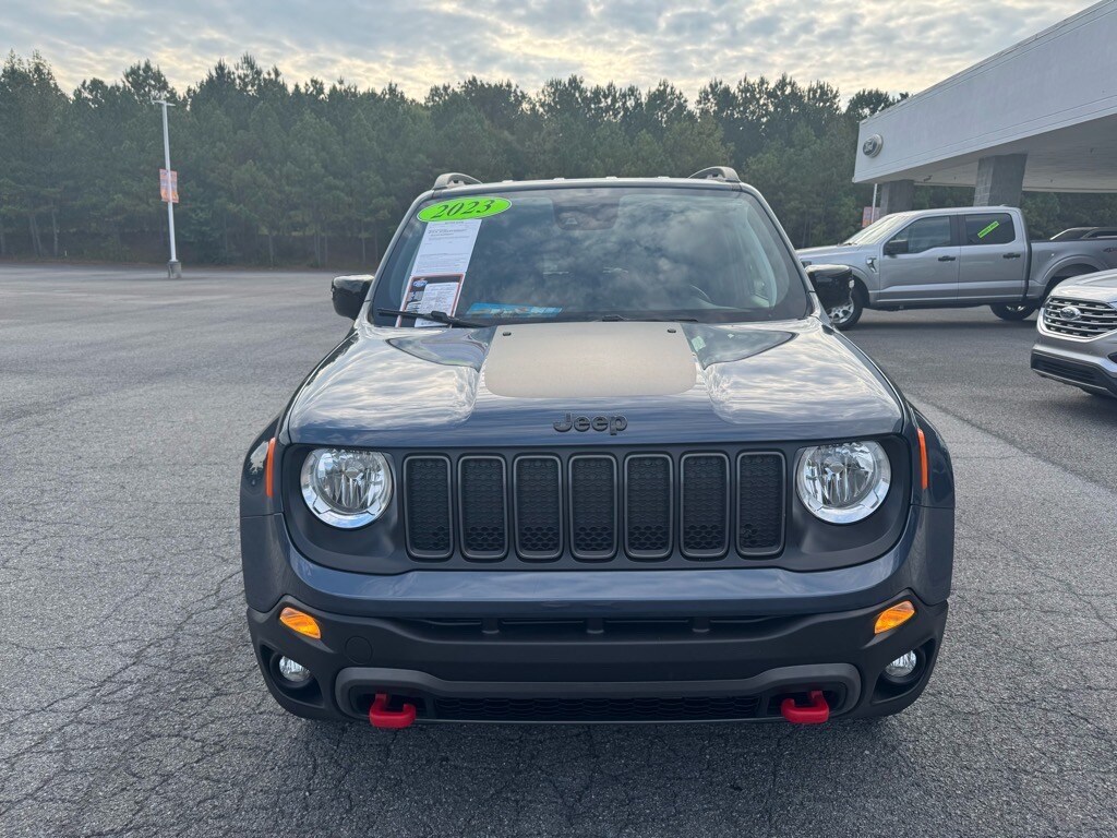 2023 Jeep Renegade Trailhawk photo 2