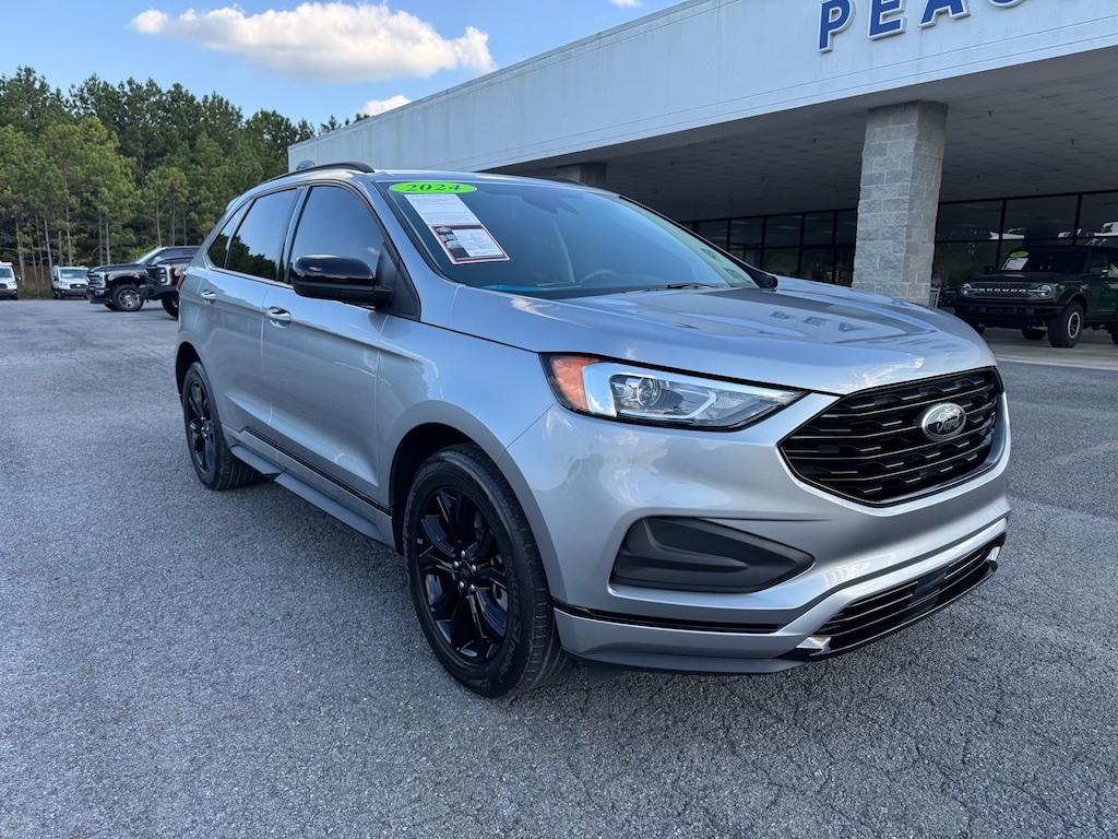 Used 2024 Ford Edge SE SUV