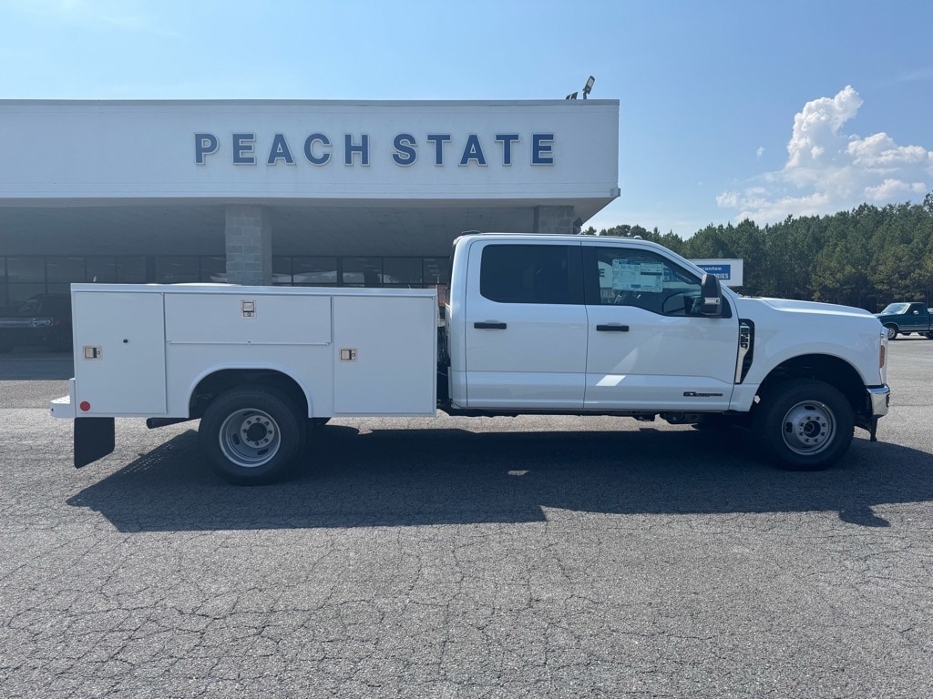 2026 Ford F-350 Chassis TRUCK 