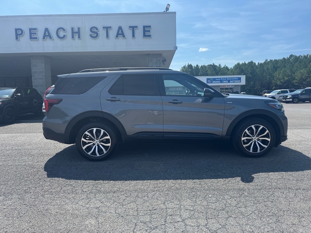 Certified 2025 Ford Explorer ST-Line SUV