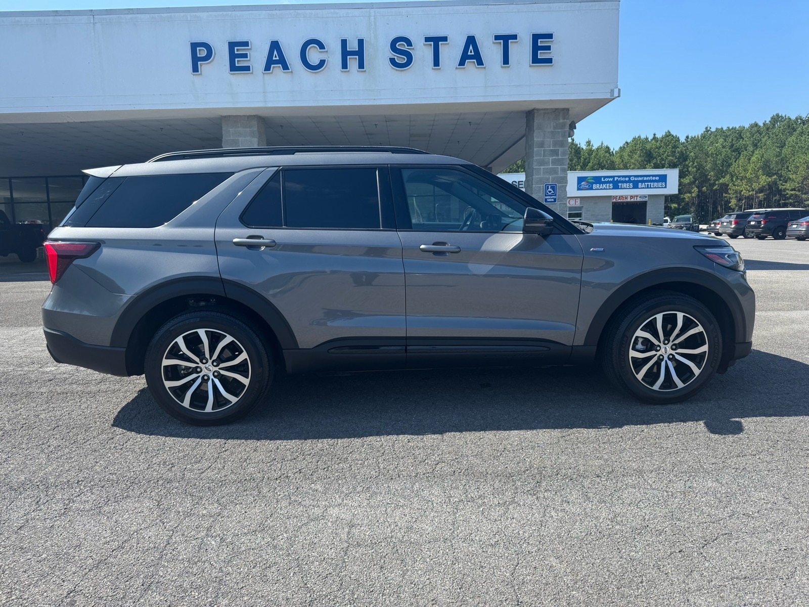 2025 Ford Explorer