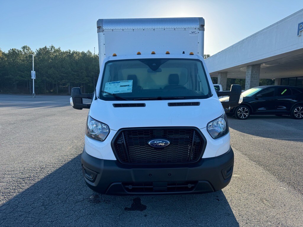 2024 Ford Transit Chassis Cab photo 3