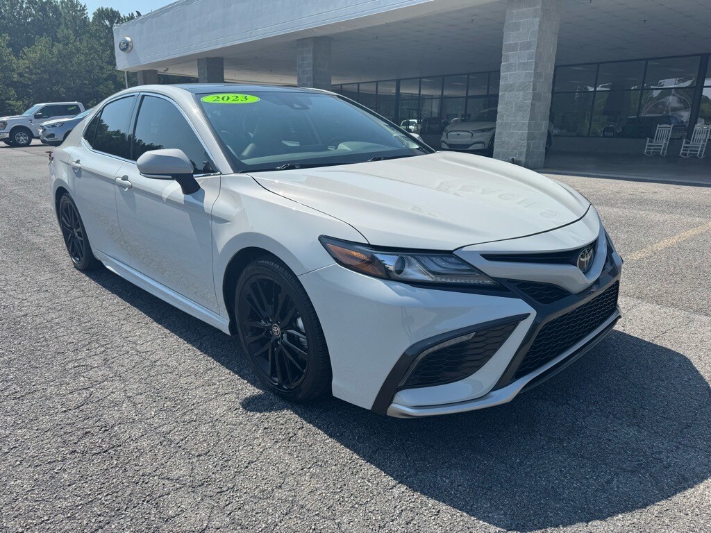 2023 Toyota Camry XSE photo 2