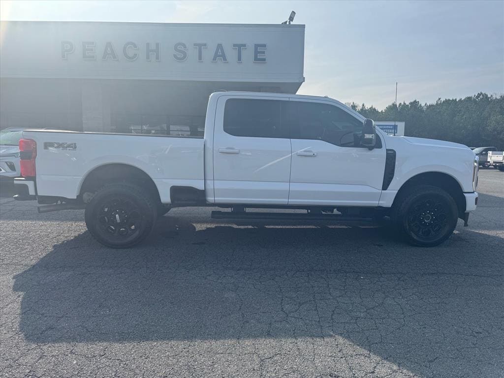 2024 Ford F-350 Super Duty Lariat's photo