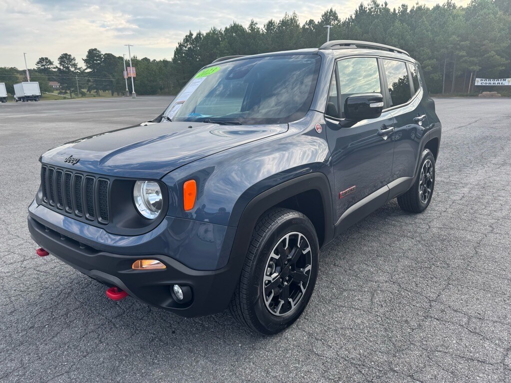 2023 Jeep Renegade Trailhawk photo 3