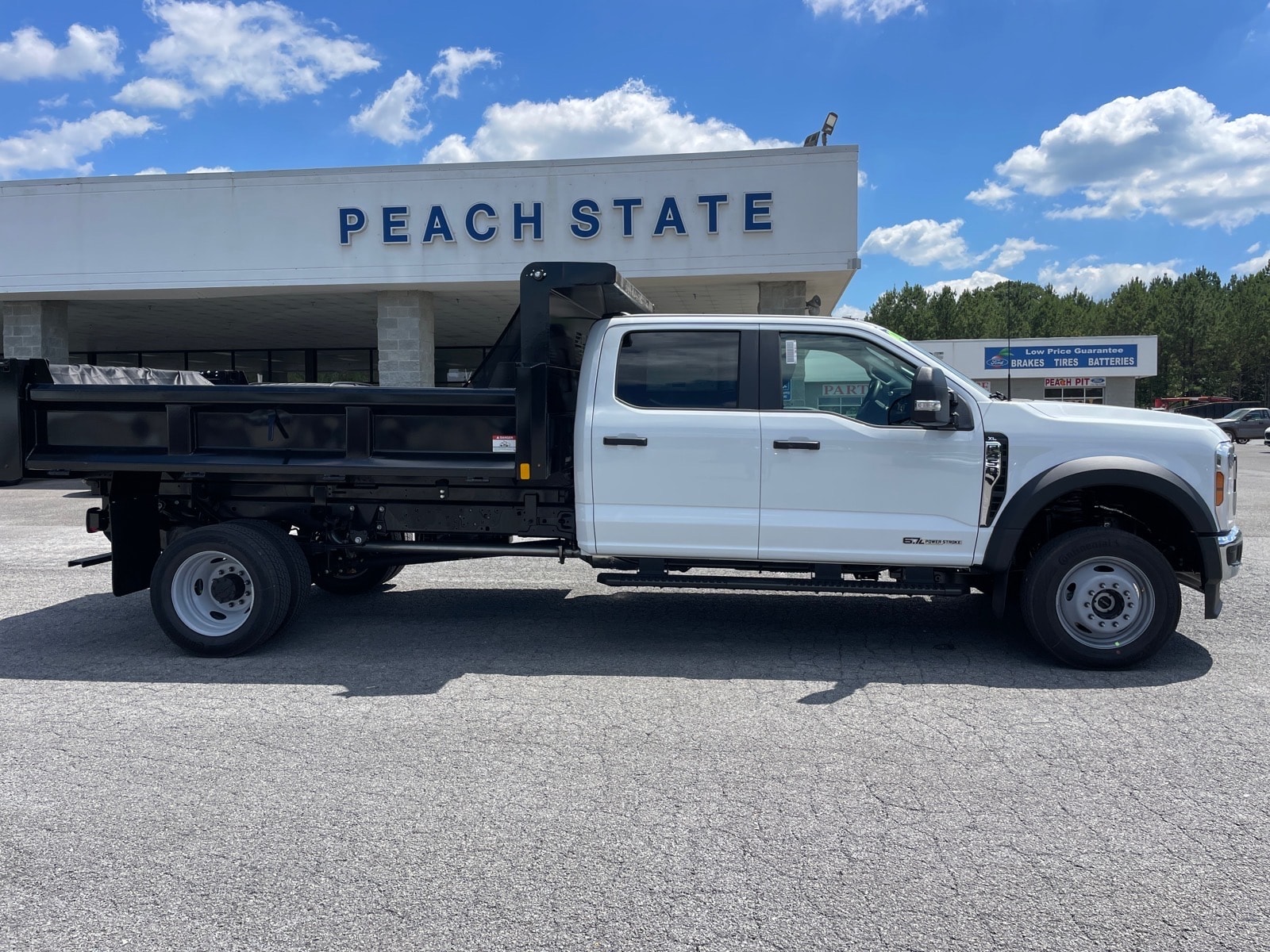 2026 Ford F-450 XL 4x4 Crew Cab 203-In DRW's photo