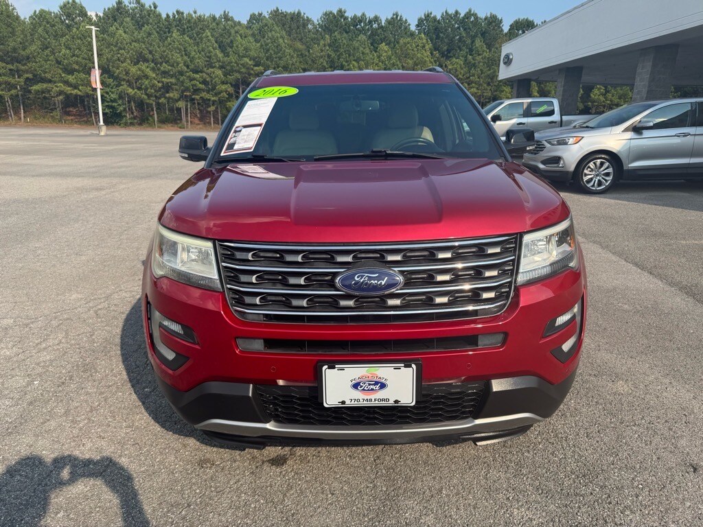 2016 Ford Explorer XLT photo 4