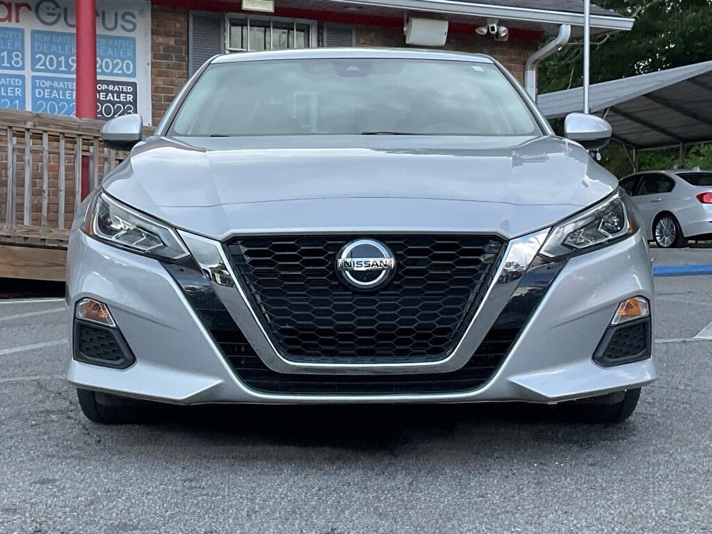Used 2022 Nissan Altima 2.5 SV Sedan
