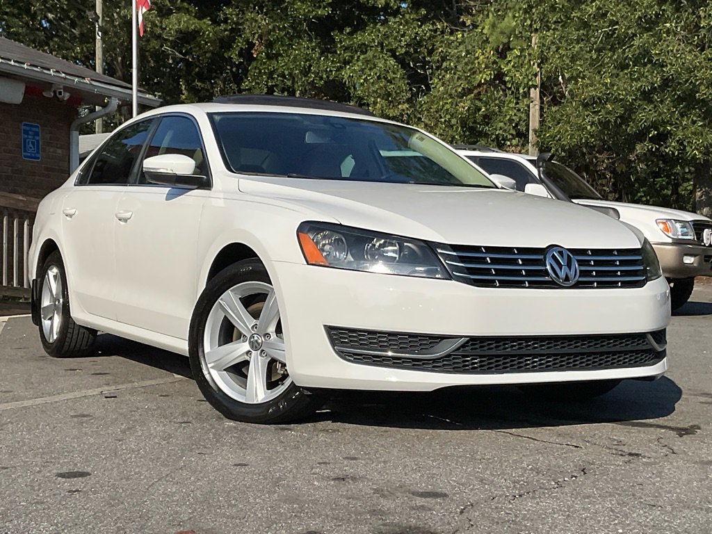 2015 Volkswagen Passat TDI SE photo 3