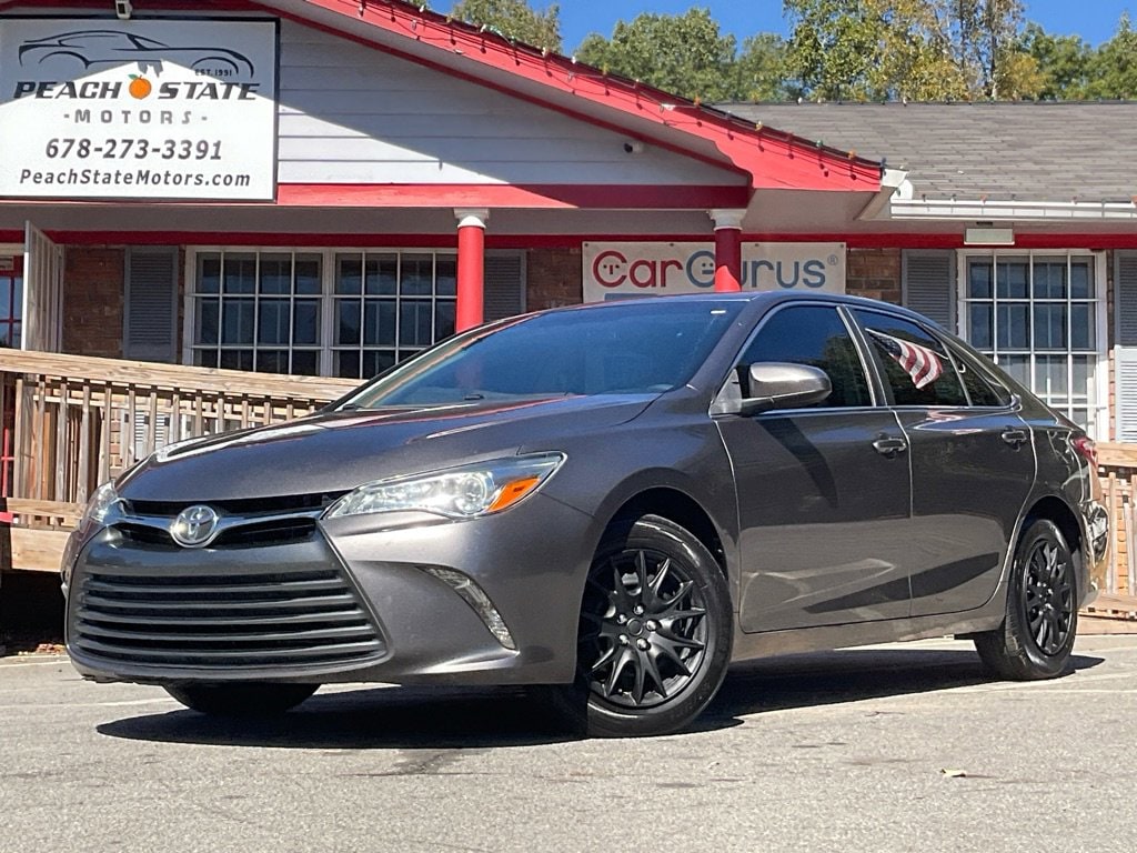 Used 2016 Toyota Camry Sedan
