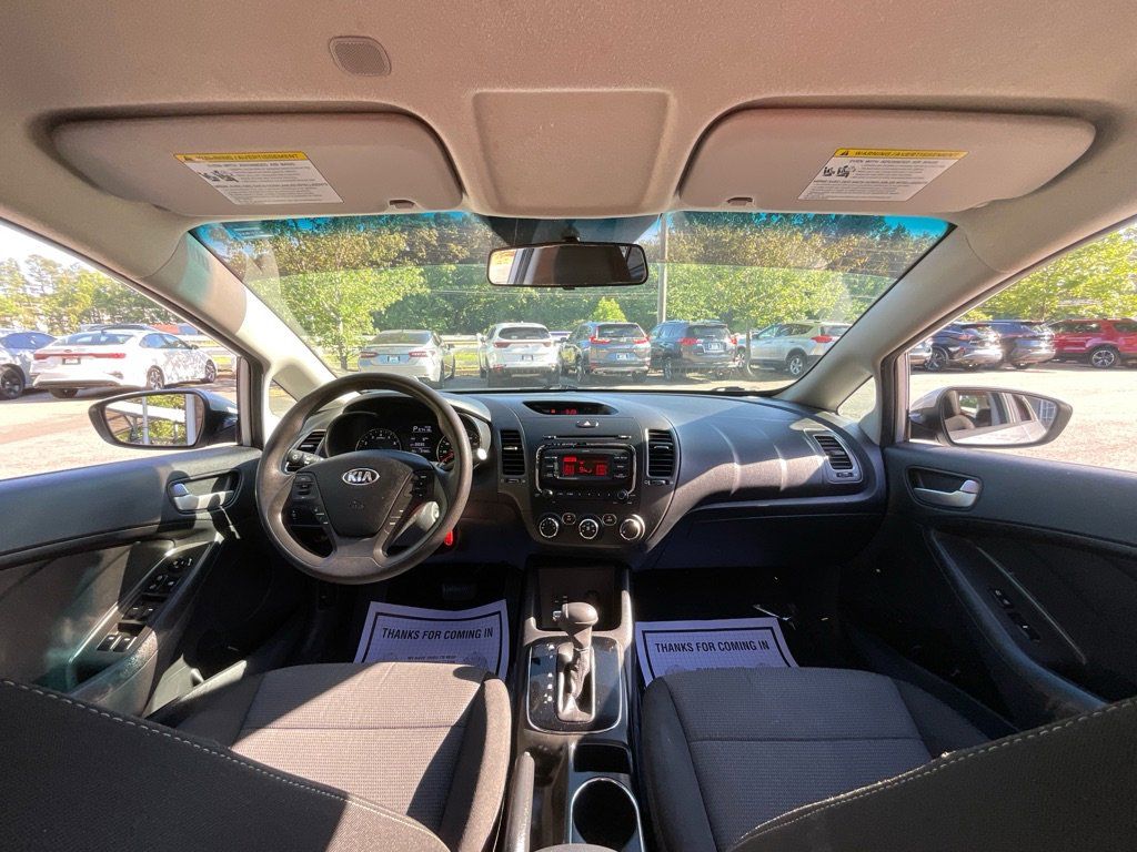 2017 Kia Forte LX - Photo 19