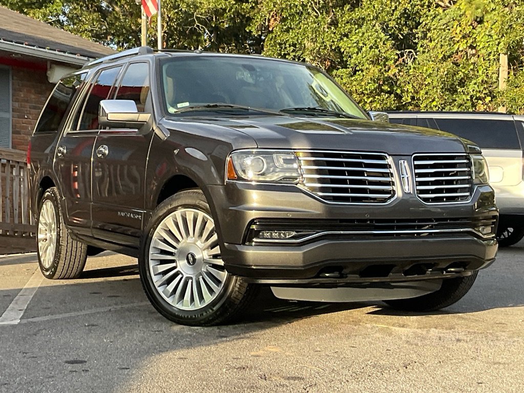 2015 Lincoln Navigator photo 3