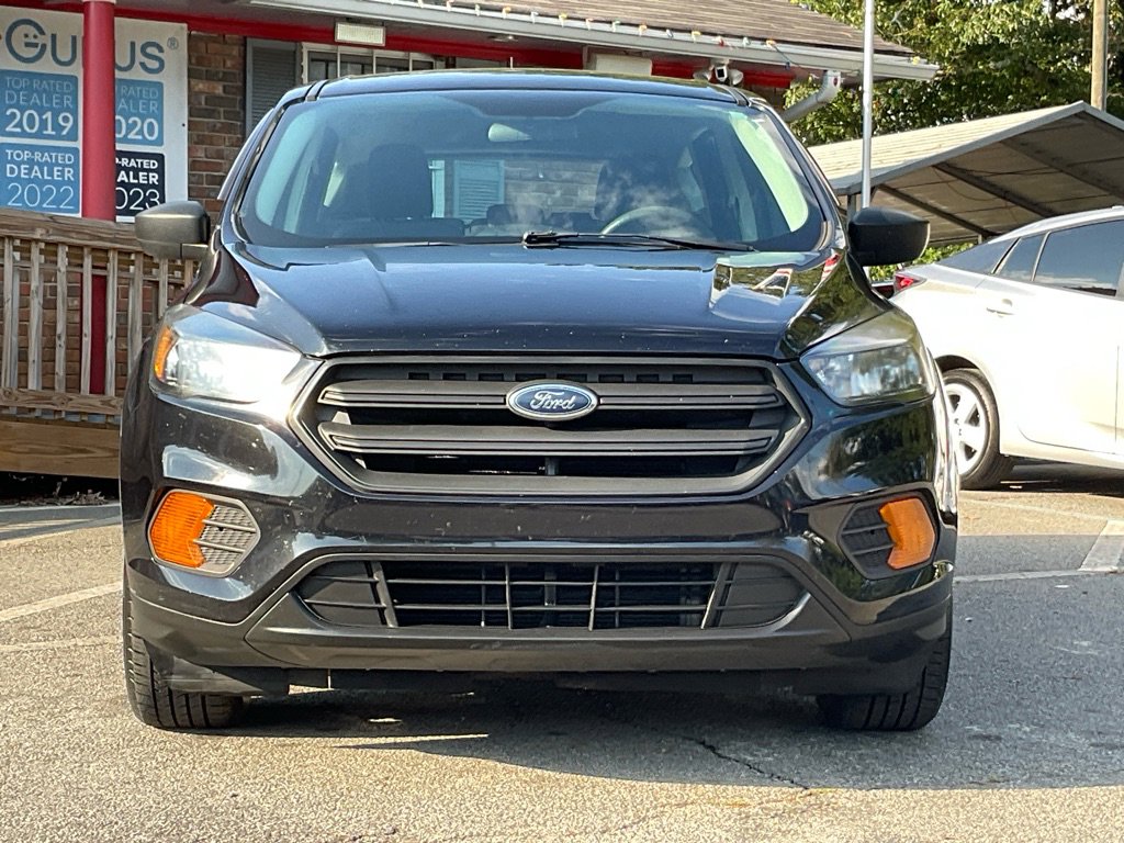 2019 Ford Escape S photo 2