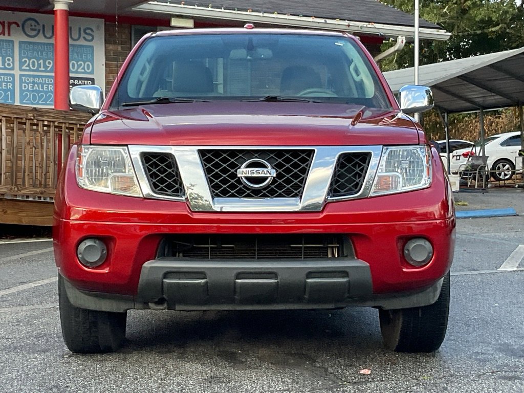 2012 Nissan Frontier SV Crew Cab photo 2